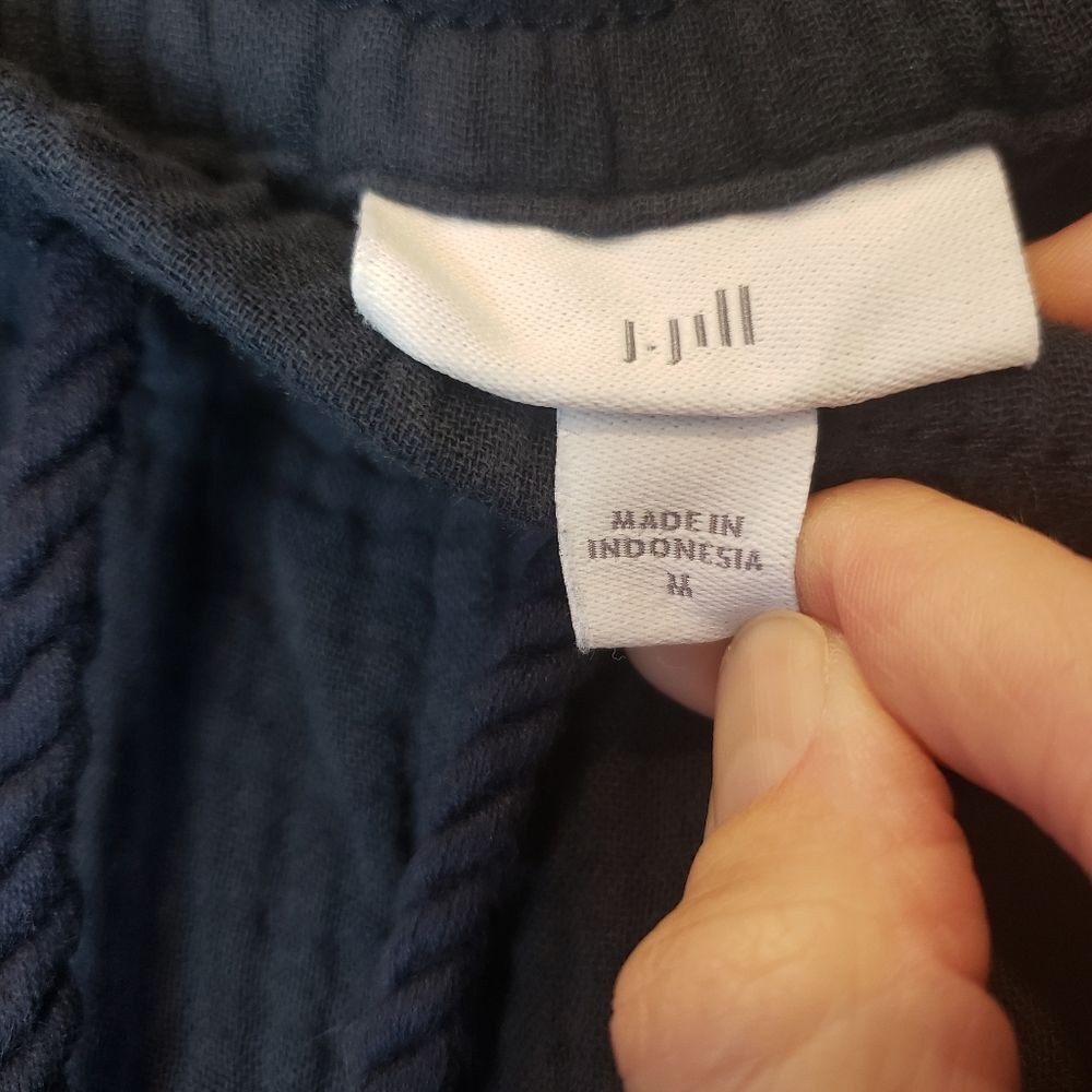 J. JILL Cotton Textured Pull-On Cropped Pants Navy Medium - Picture 5 of 10